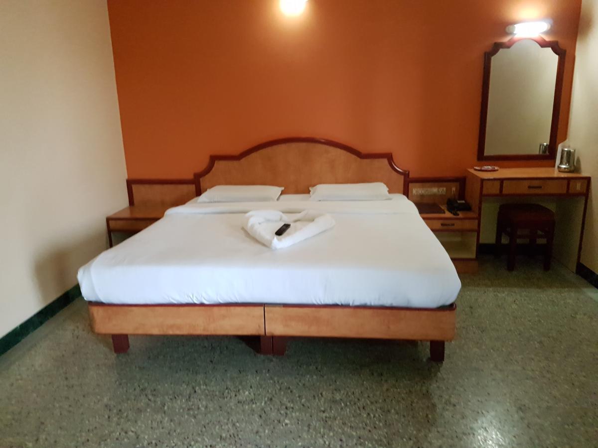 Hotel Vijai Paradise Coimbatore Exterior foto